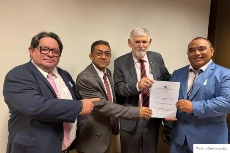 Cópia_de_segurança_de_Cópia_de_segurança_de_Cópia_de_segurança_de_Cópia_de_segurança_de_Cópia_de_segurança_de_Cópia_de_segurança_de_FOTO POSTE - SITE