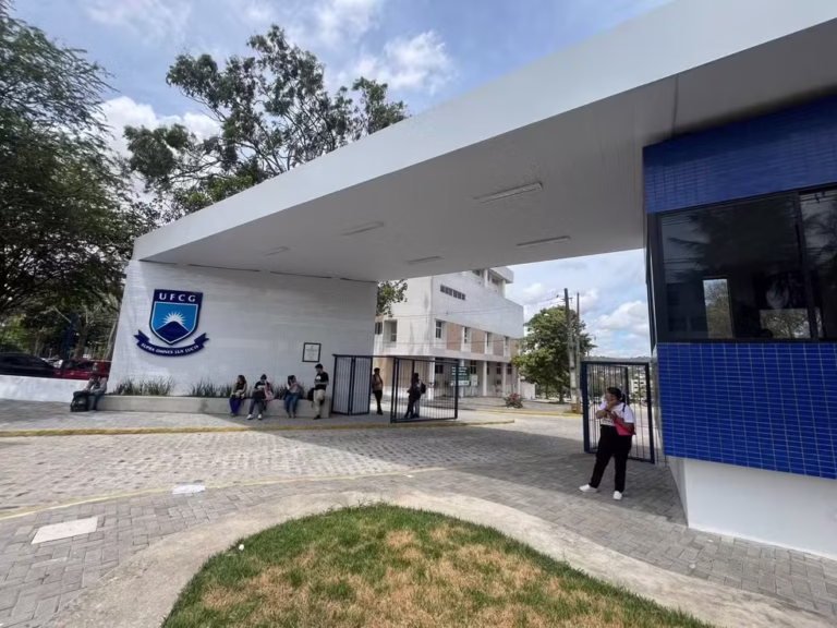 entrada-do-campus-sede-da-ufcg-em-campina-grande