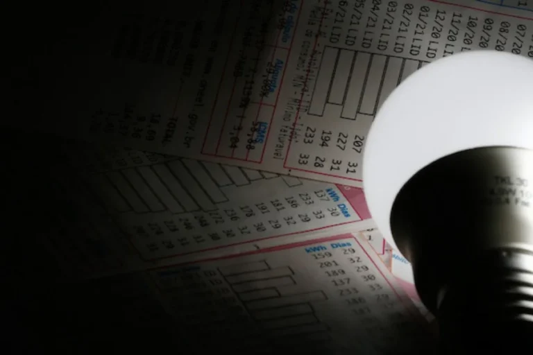 0e343d0d-conta-de-luz-metropoles