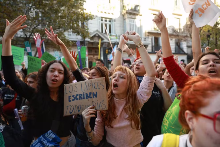 2026-05-12t182359z-407646606-rc2u7lawnj0w-rtrmadp-3-argentina-education-protest