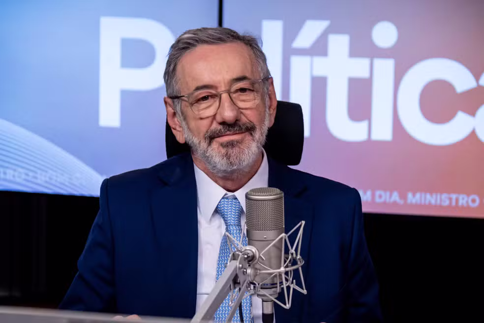 Ministro do Desenvolvimento classifica tarifaço dos EUA como “ilegal” e espera reduzir impactos até dezembro 1 55227748493 7951e3623d o
