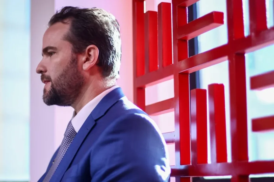Durigan defende controle de gastos e diz que estabilidade fiscal é essencial para credibilidade do governo 3 dario durigan em entrevista ao metropoles