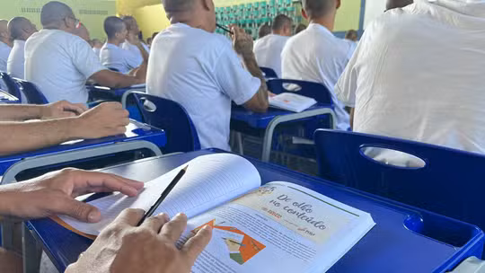 foto 2 encceja celebra a certificacao do ensino fundamental e do ensino medio