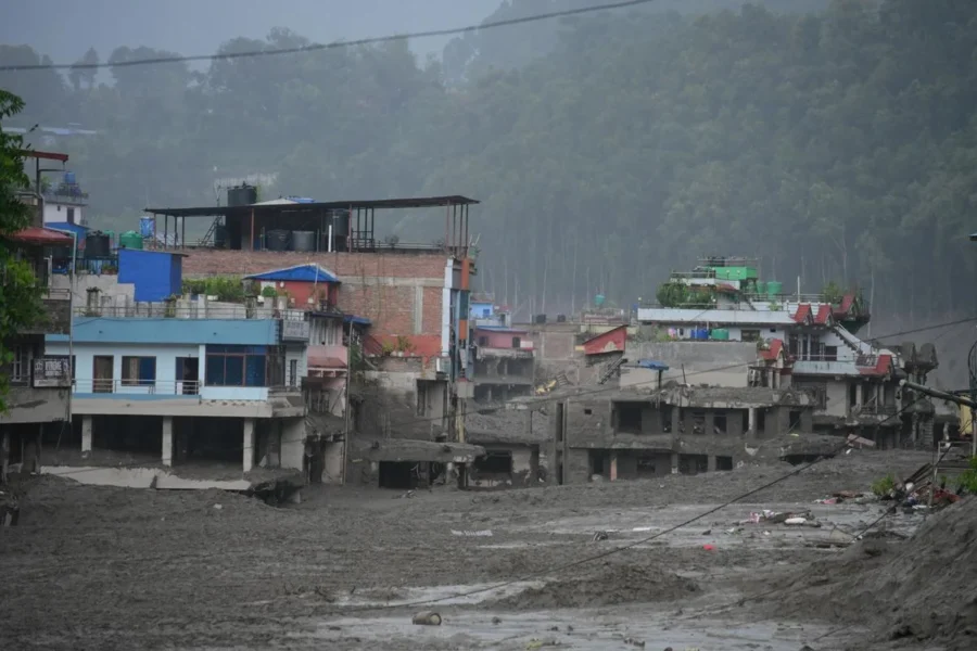 foto nepal enxurrada