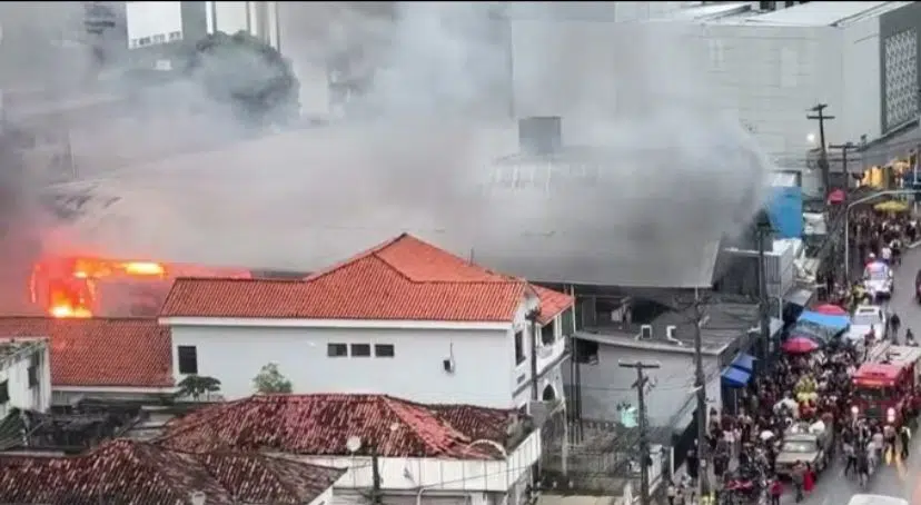 incendio no centro comercial de passagem em joao pessoa.jpg