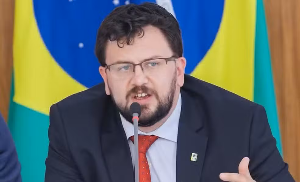 PF encontra minuta de contrato de canabidiol enviada a ex-chefe de gabinete de Lula por empresária ligada a Lulinha 19 marcola