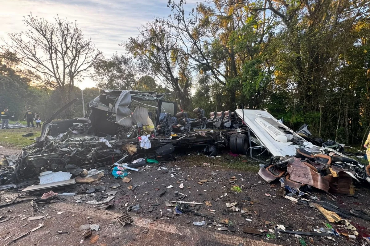 minionibus ficou destruido apos acidente