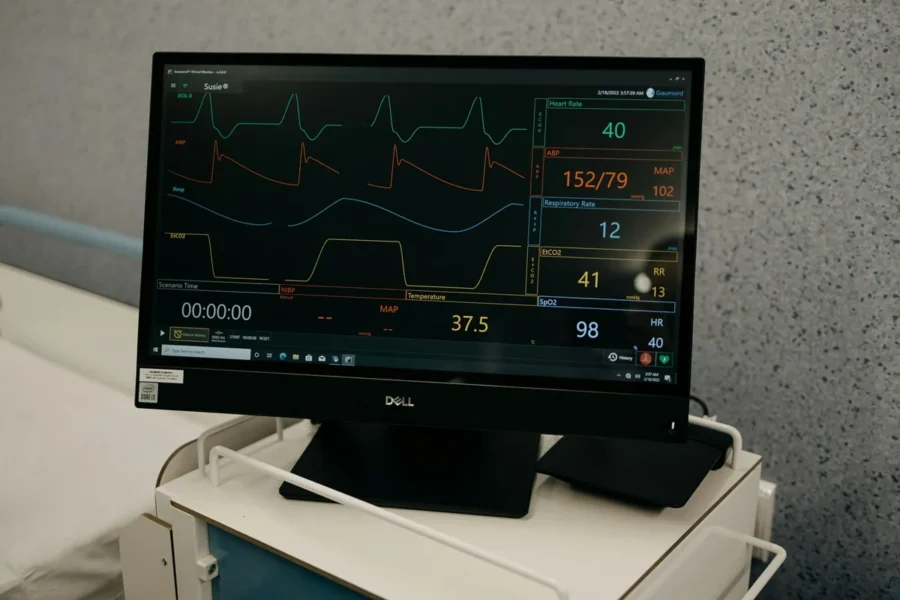 Implante “origami” pode monitorar sinais do corpo em tempo real e enviar dados sem fio 2 monitorando sinais corpo trnava university unsplash