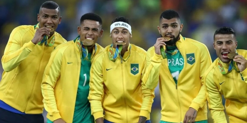 Há 10 anos, Brasil conquistava o ouro olímpico no Maracanã; veja onde estão os campeões de 2016 1 thumb 17 2