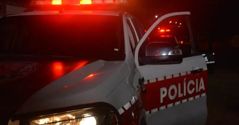 Policial militar é baleado na cabeça, suspeito morre e outro fica ferido durante confronto em Santa Rita 2 viaturapm