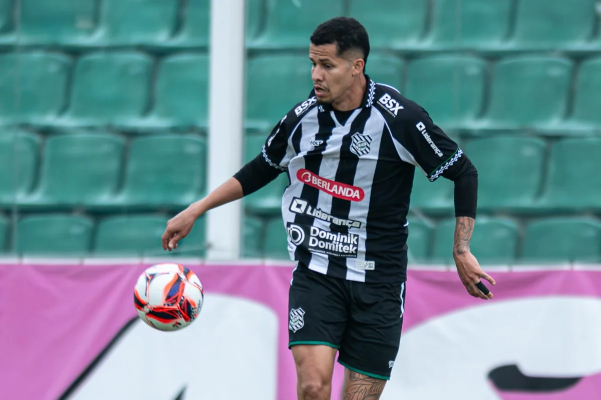 arthur martins figueirense