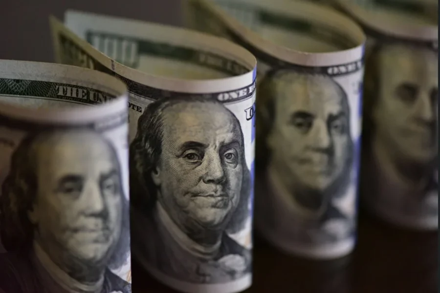 ed7015a4 dolar novo