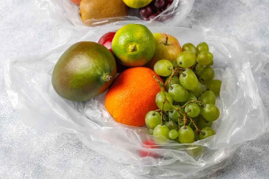 frutas e frutas vermelhas organicas frescas variadas