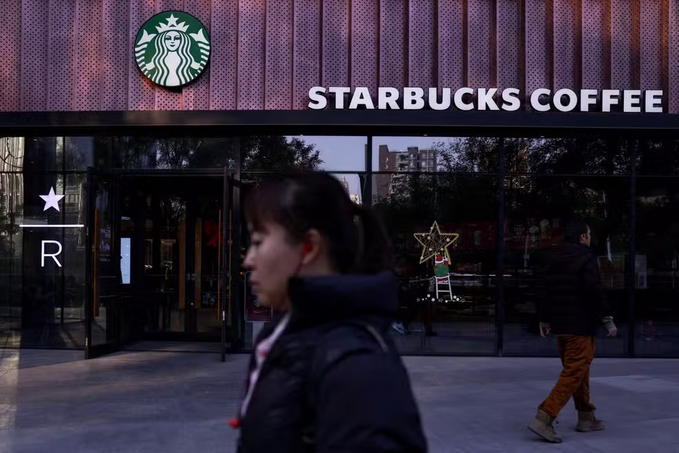 2026 10 02t052702z 1655424167 rc2jpha32rih rtrmadp 3 starbucks china
