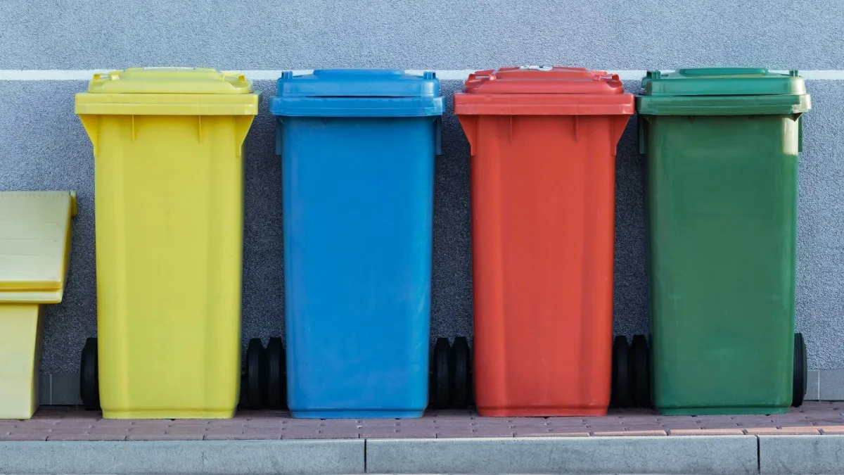 cestos lixo reciclavel pawel czerwinski unsplash