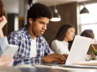 curriculo para estagio 555x370 1