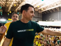 flavio bolsonaro oficializa candidatura