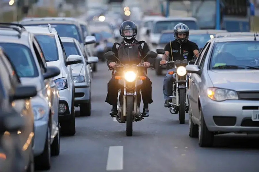 imagem ilustrativa transito moto motociclista.jpg