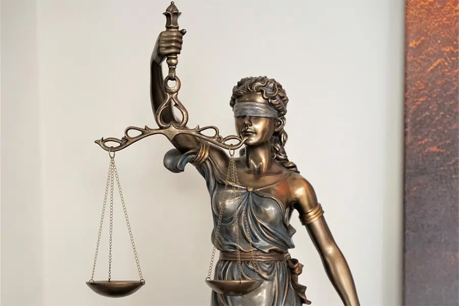 justica 1.jpg