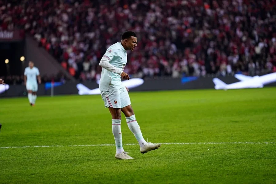 kylianmbappe lesao