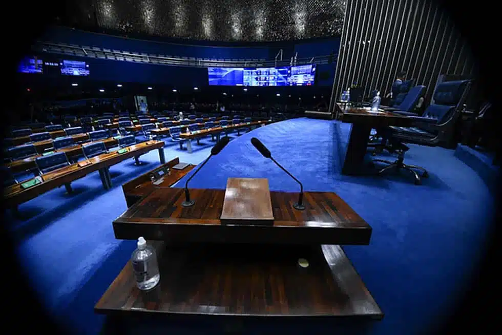 plenario senado.jpg