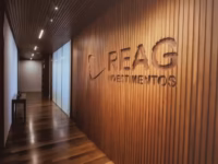 reag insta 3